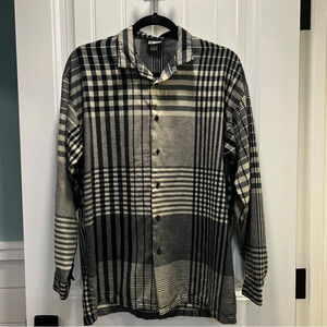 KUDOS Vintage Men’s Navy and Tan Plaid Shirt. Size‎ Medium.